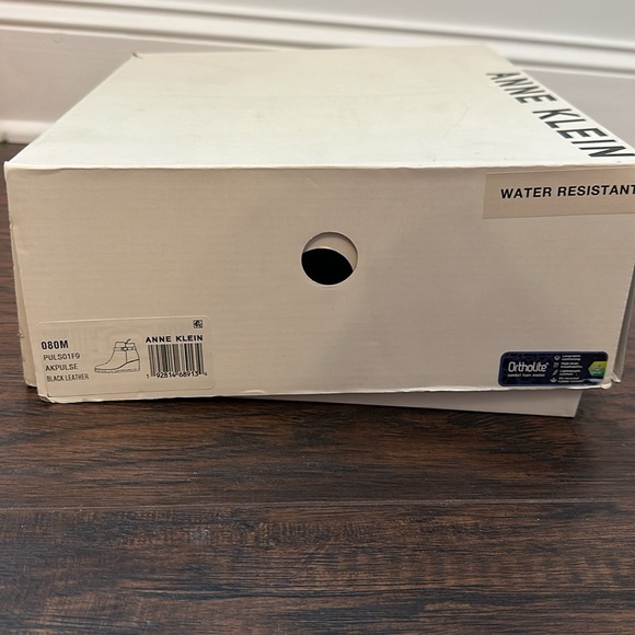 ANNE KLEIN BLACK LEATHER WATERPROOF WEDGE BOOT - Picture 5 of 5